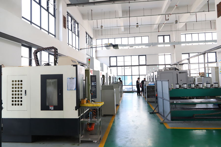Luoyang Hypersolid Metal Tech Co., Ltd linea di produzione del produttore